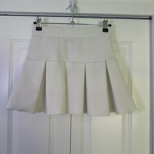 Revolve Lioness Pleated White Mini Skirt XS